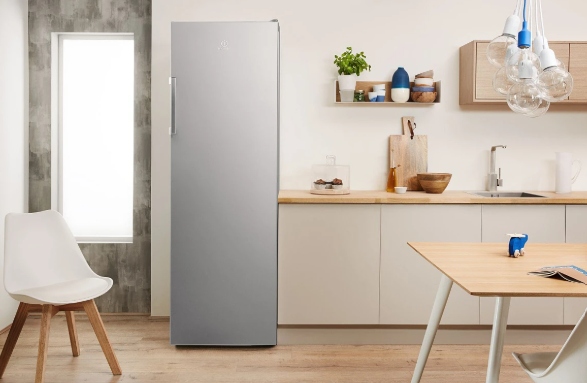 Lodówka jednodrzwiowa Indesit SI6 2 S EU Srebrny 323L 37 dB 167 cm - obrazek 6