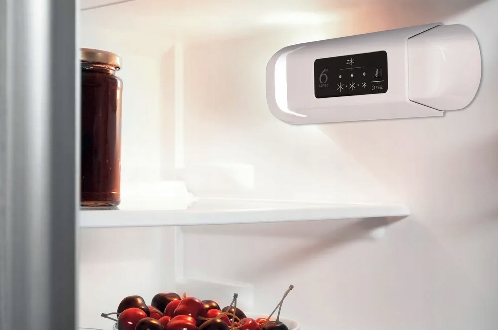 Lodówka do zabudowy Whirlpool WBUL021 Biały 144l 39 dB 2 szuflady noFrost - obrazek 4